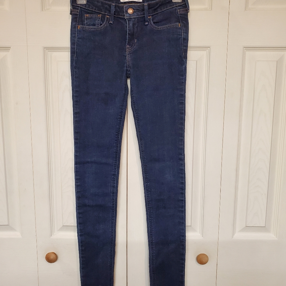 Juniors Hollister Jeans